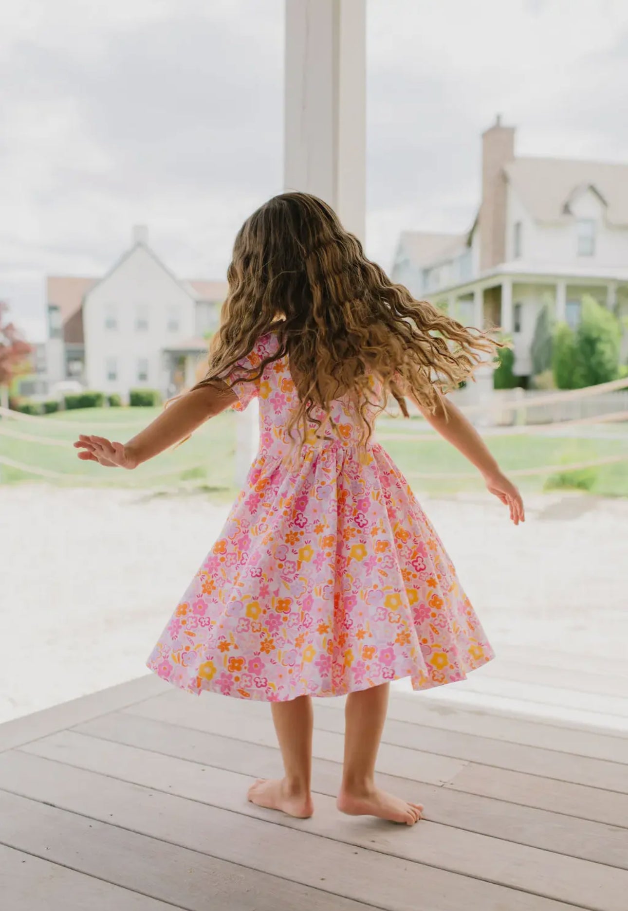 Classic Twirl in Retro Flowers