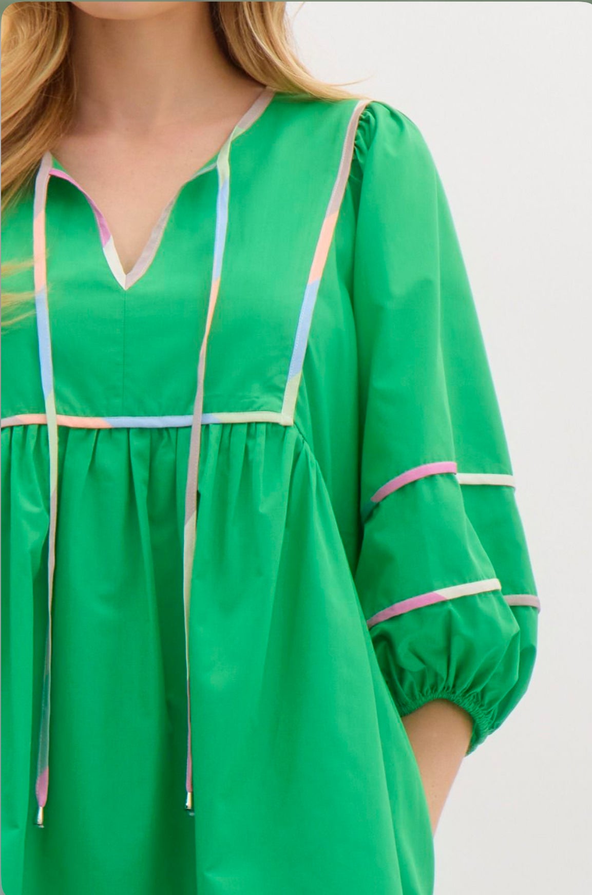 Green Solid Split V-Neck Mini Dress, Accented Multicolor Binding Over Seems. Pockets.