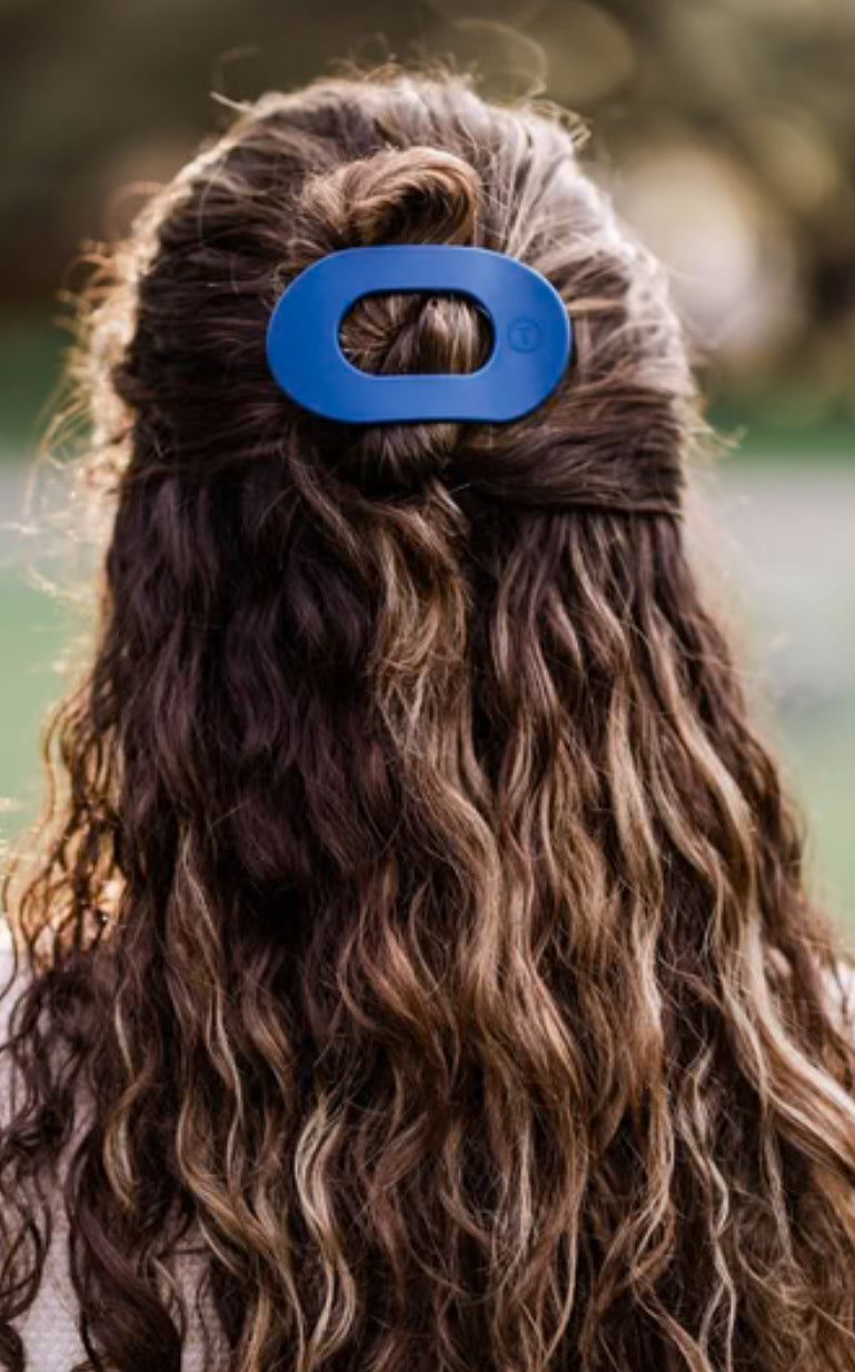 Midnight Rain Medium Round Flat Hair Clip