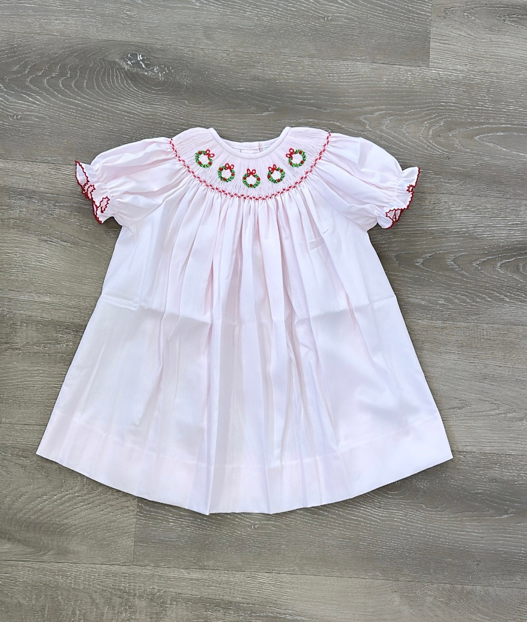 Light Pk Christmas Wreaths Smocked Bishop