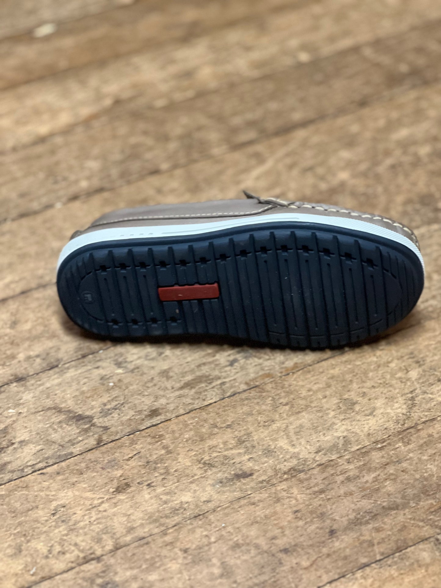 Slip-on Loafer in Grey Distressed Leather