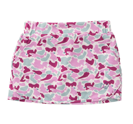GIRLS CAROLINA CATCH SKORT IN ORCHID PURPLE CAMO