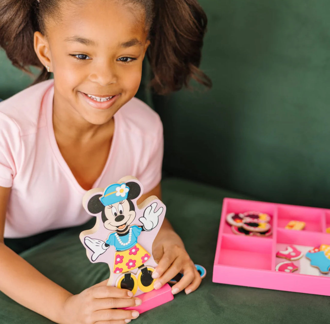 Disney Minnie Wooden Magnetic Dress-Up