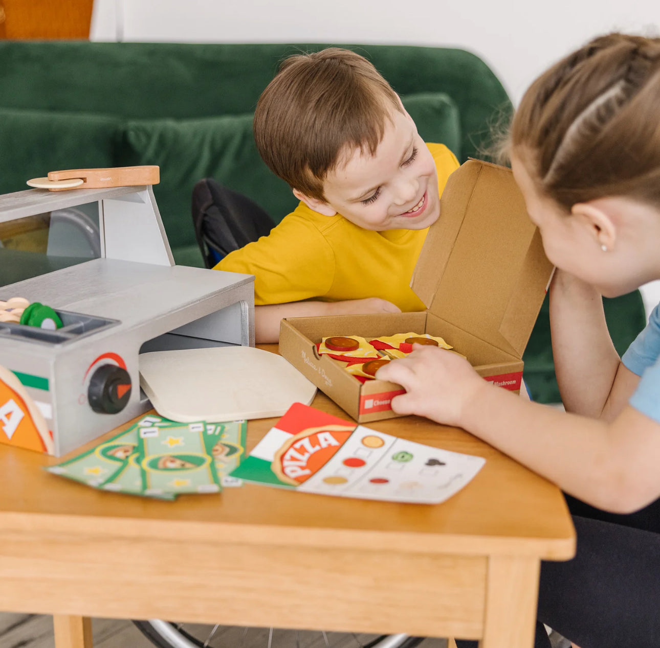 Top & Bake Pizza Counter - Wooden Play Food