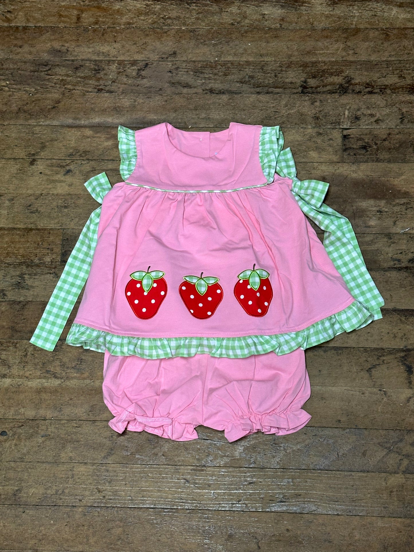 Strawberry Appliqué Tie Bloomer Set