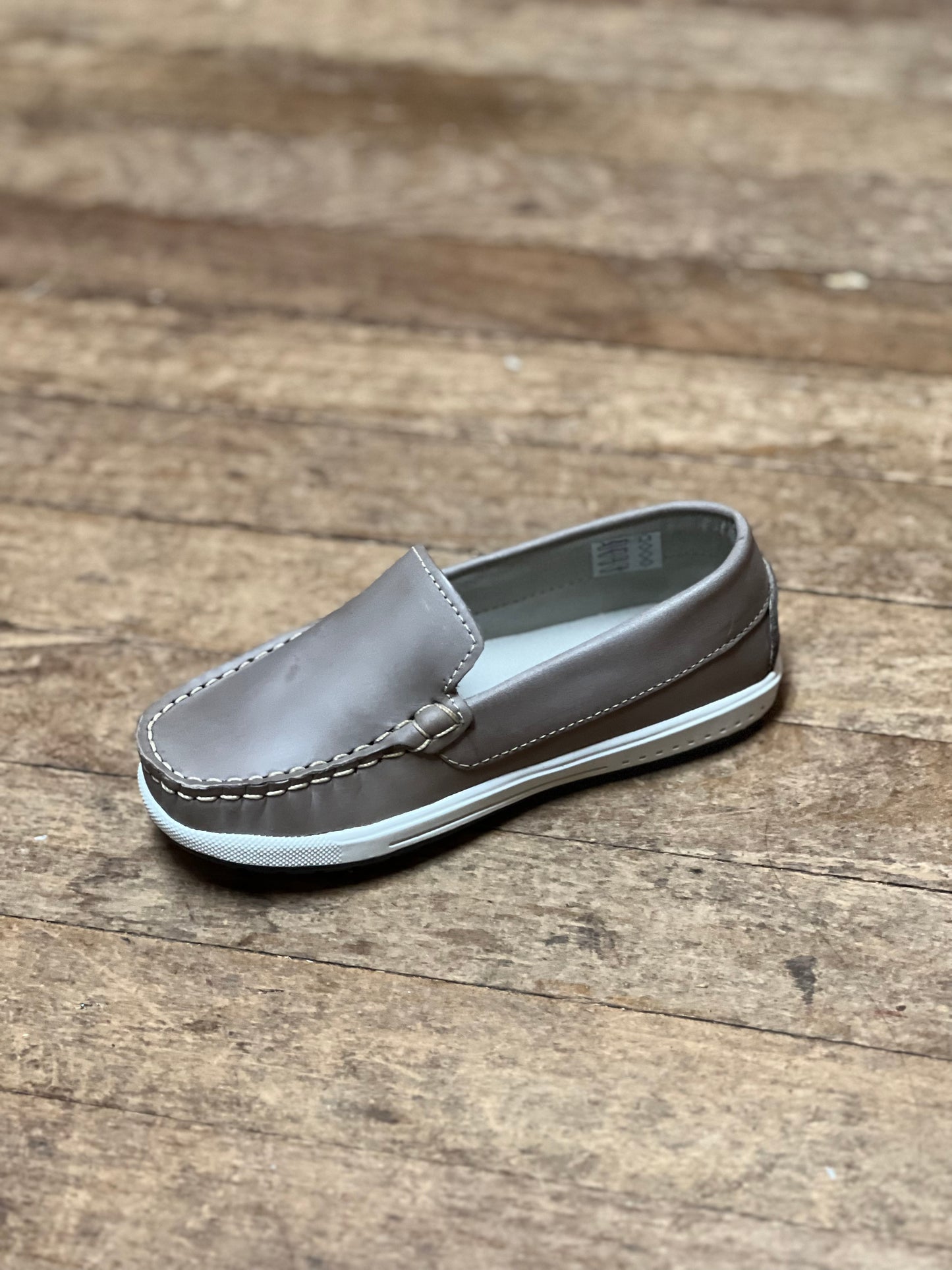 Slip-on Loafer in Grey Distressed Leather